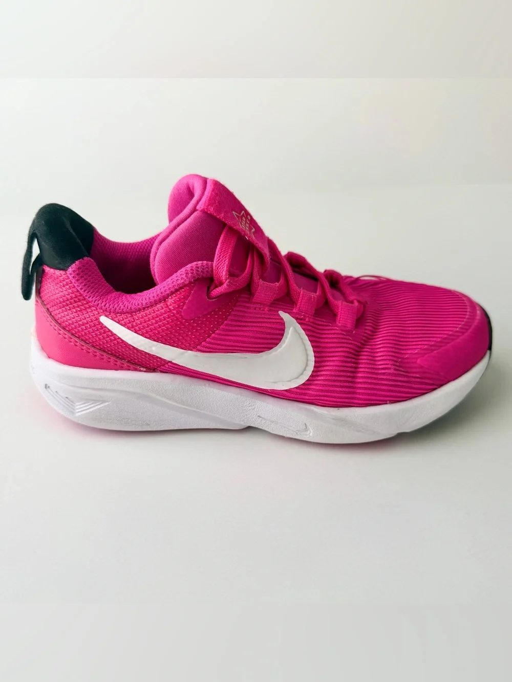 Nike Kids Hot Pink and White Star Runner 4 Sneakers - Size 13C